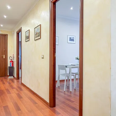 Hc - Gerani Lovely With Balcony!