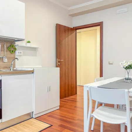 Hc - Gerani Lovely With Balcony! Daire