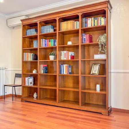 Daire Hc - Gerani Lovely With Balcony!