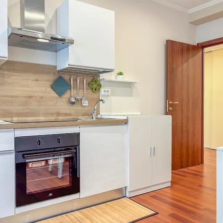 Hc - Gerani Lovely With Balcony! Daire *